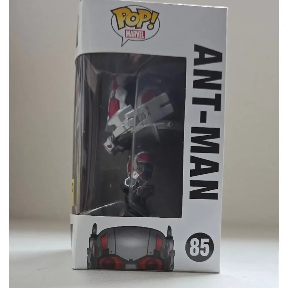 Funko POP Marvel ANT-MAN (Glow In The Dark) #85 Hot Topic Exclusive w/ protector - Picture 3 of 6